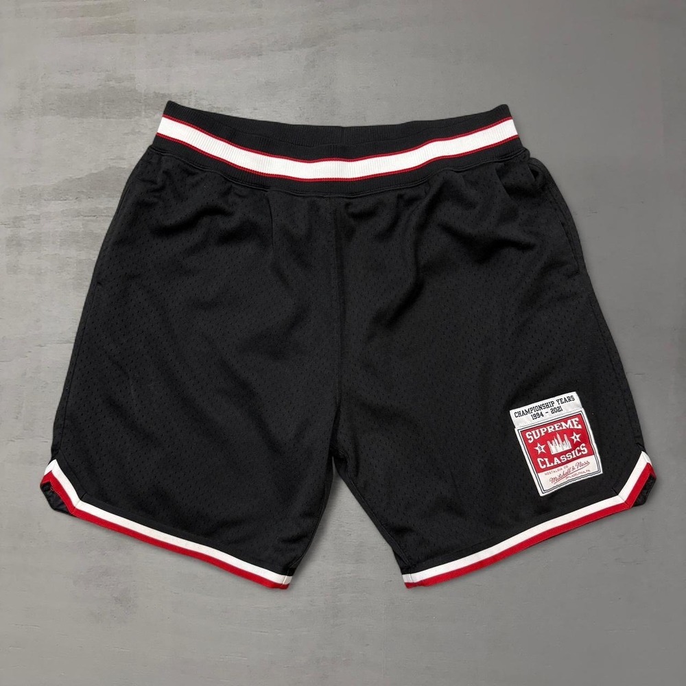 Supreme Mitchell Ness Basketball Shorts Black Authentic Championship Mesh Large